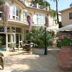 Atlantico Hotel