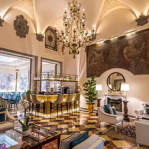 5* Hotel Golden Tower &